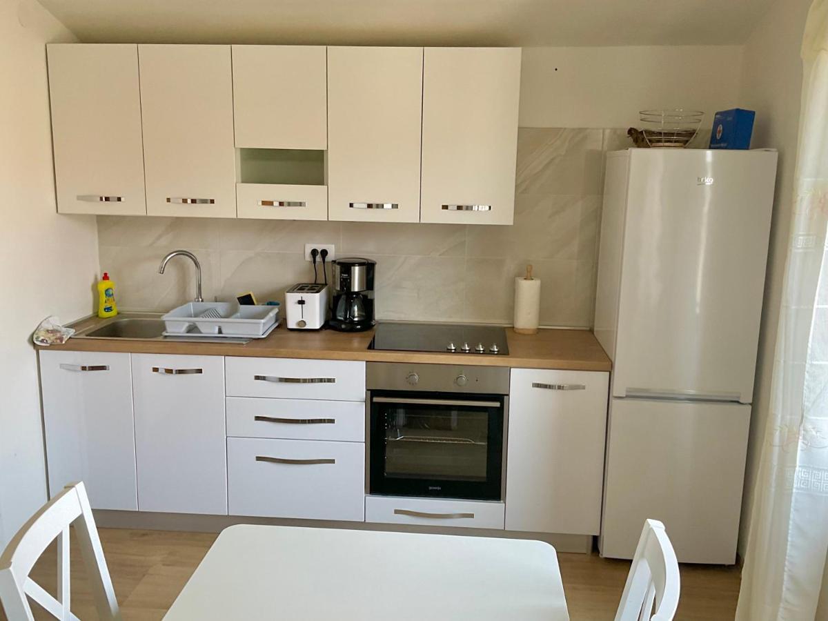 Apartmani Piculo Primošten Eksteriør bilde